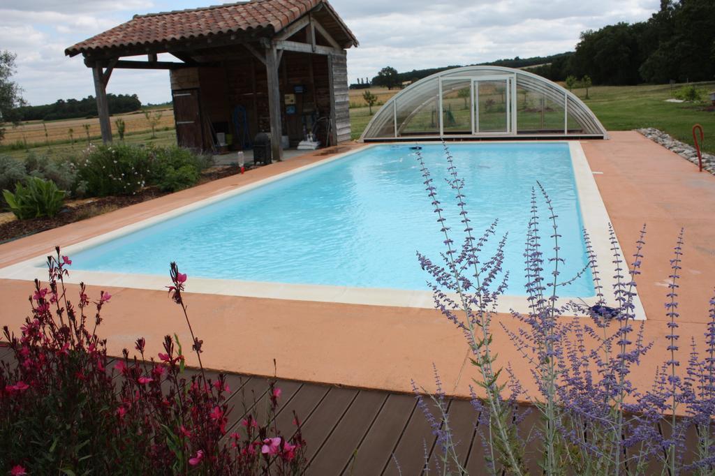 Domaine De Soulery Bed & Breakfast Beaupuy  Bagian luar foto